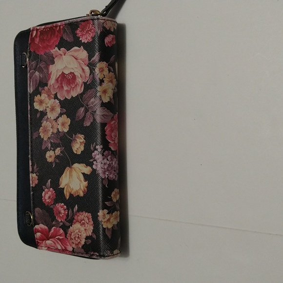 Tahari Identity Protection Floral Zip Wallet #P-18 - Picture 14 of 14